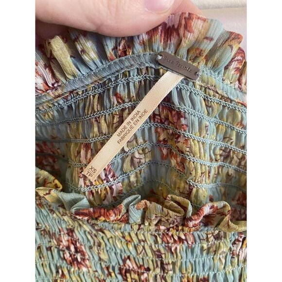 Free People Golden Age Printed Top‎ Tiered Floral Smocked Blouse XS - Picture 4 of 6